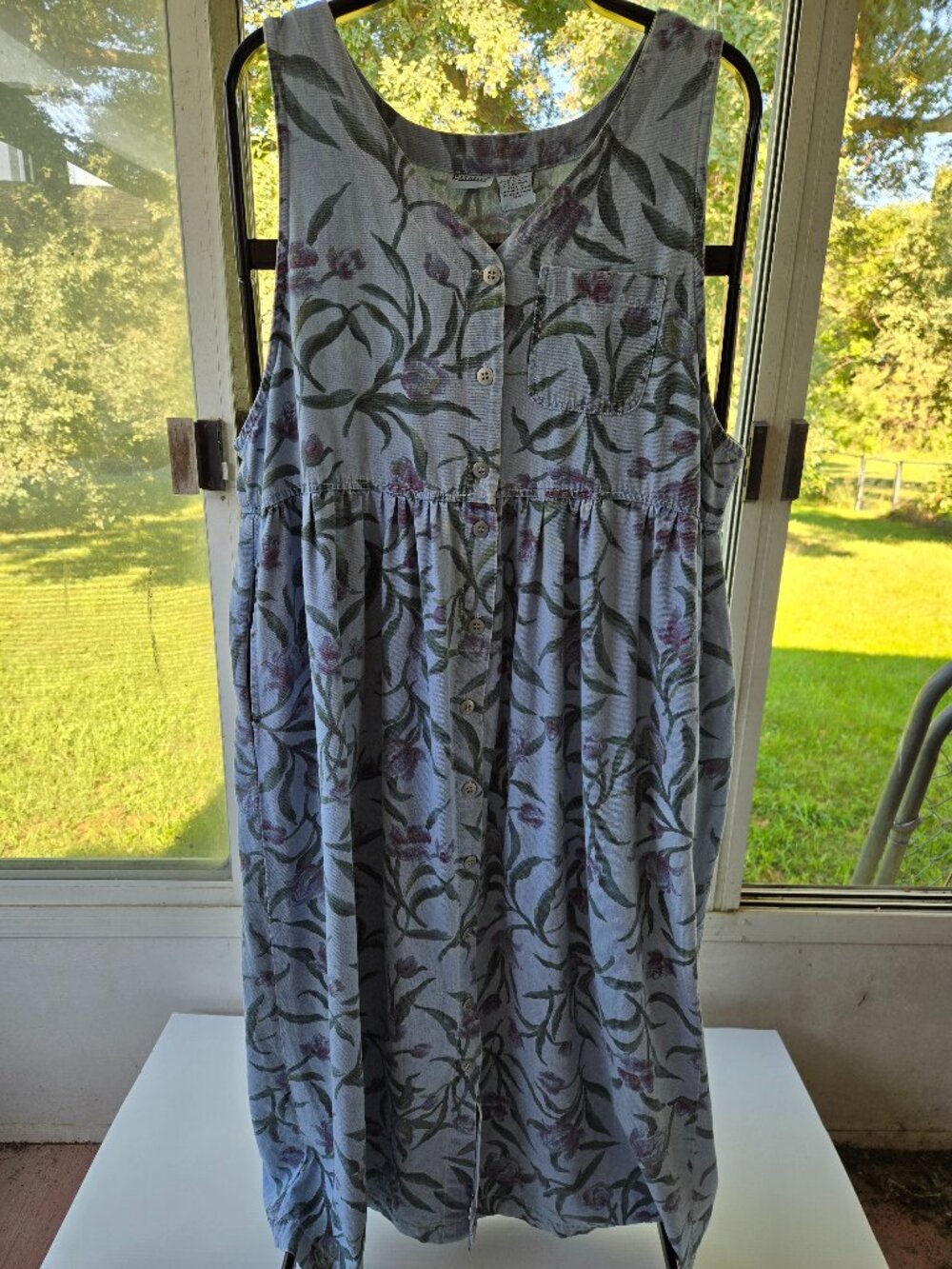 Vintage 90s Capacity Floral and leaf pattern Blue Sleeveless Dress 100% Cotton